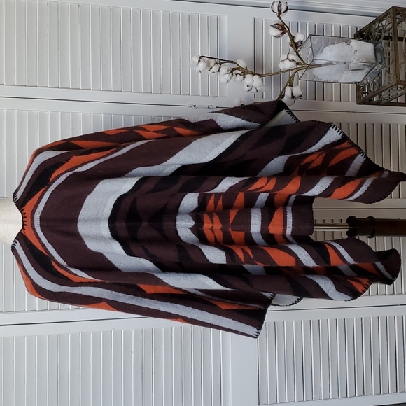 Vintage Old Navy  South Western Inspired Poncho / Wrap - Picture 3 of 5